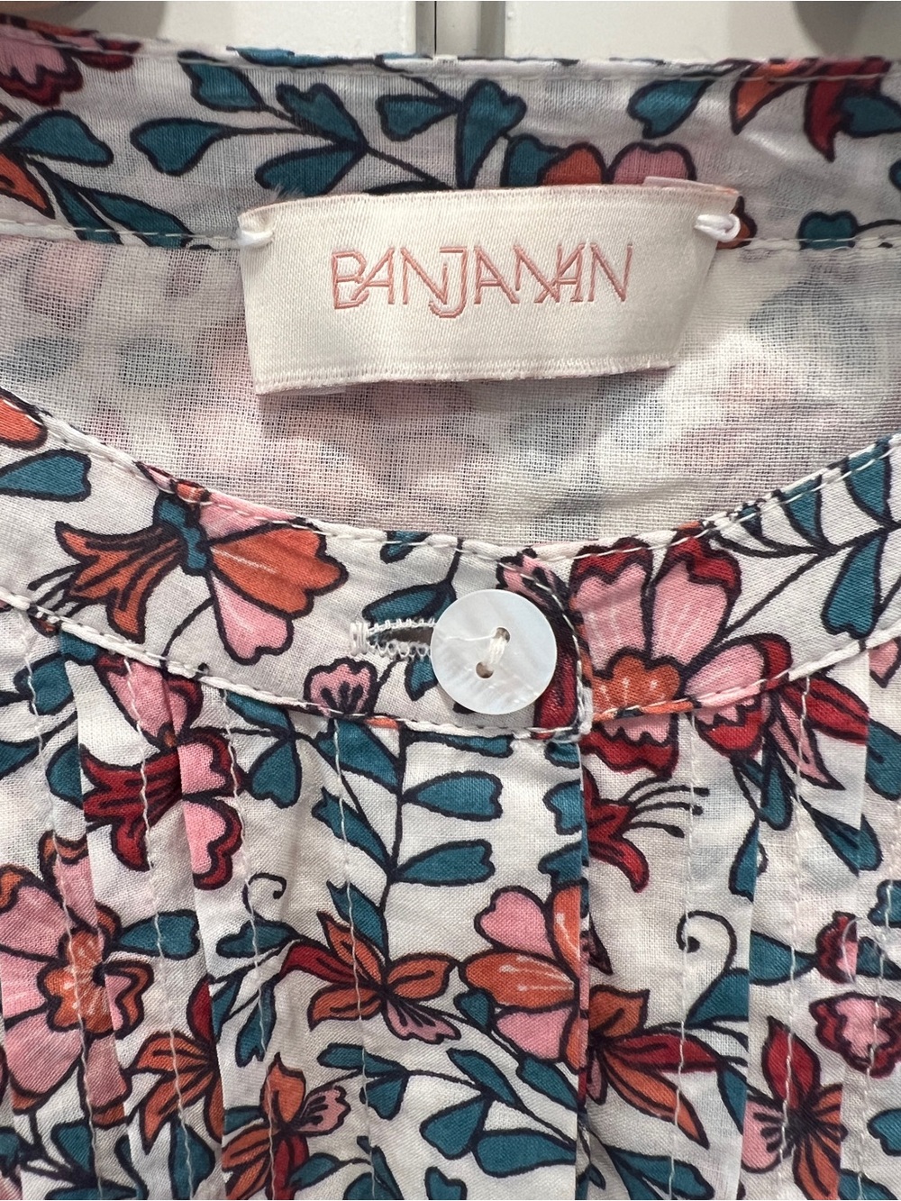 BANJANAN FLORAL BAZAAR DRESS, SIZE L. - Picture 2 of 14